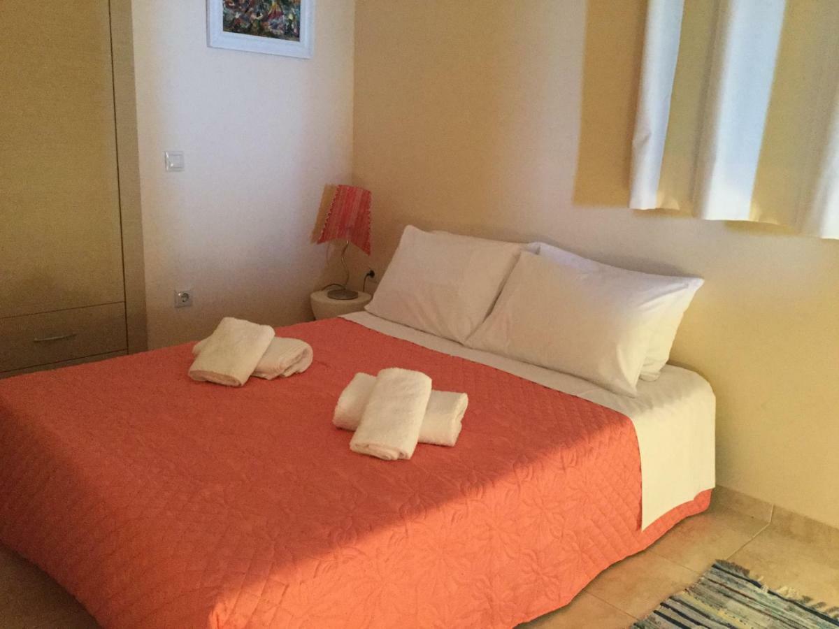Seafront Apartment Ιι In Kiveri, Near Nafplion. Luaran gambar